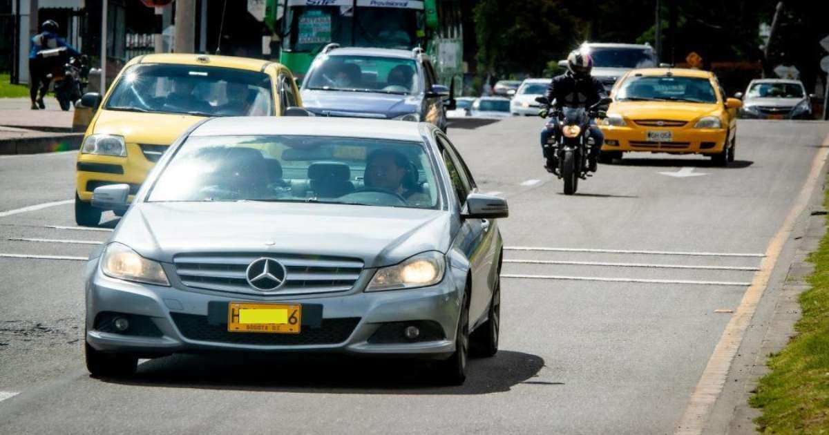 Cómo es el pico y placa en Bogotá jueves 22 de mayo 2025 horarios 