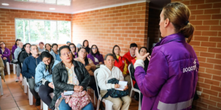 Prevención violencia contra mujeres en conjuntos residenciales Bogotá
